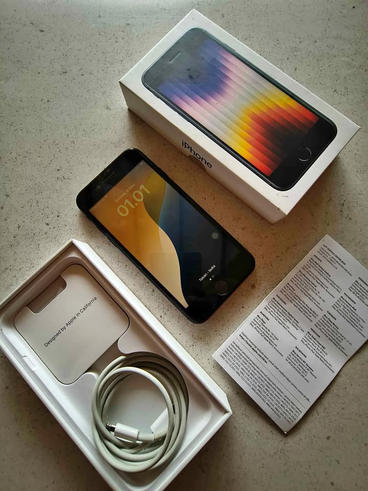 iPhone SE (2022)