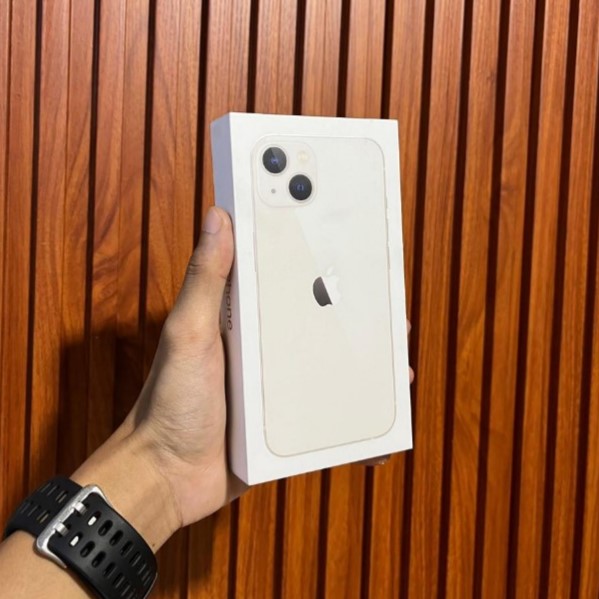 iPhone 13